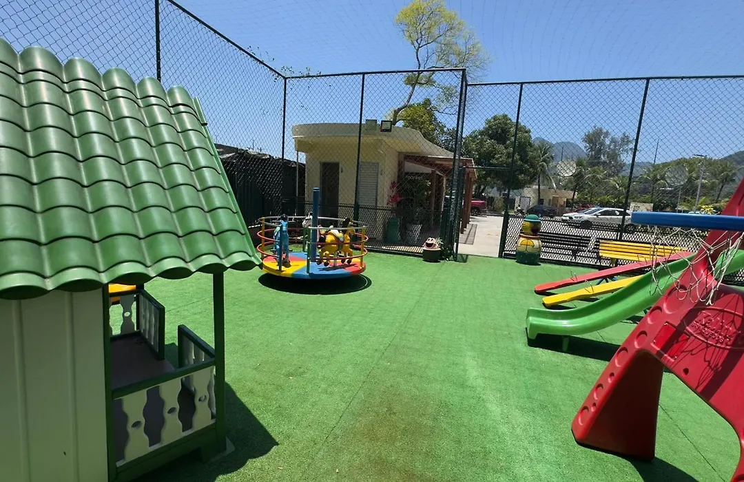 Super Studio com excelente localização, próximo à praia-1