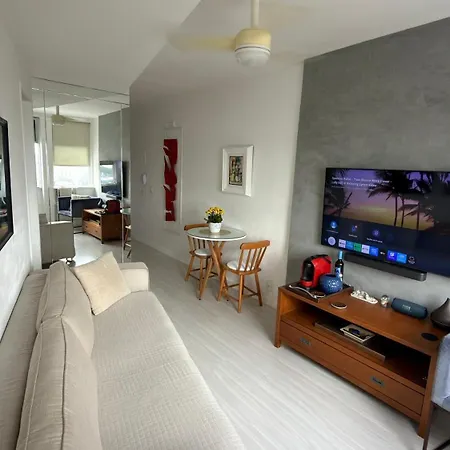 Super Studio com excelente localização, próximo à praia-2